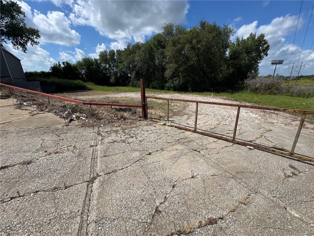 8100 E 40 Highway — photo 8