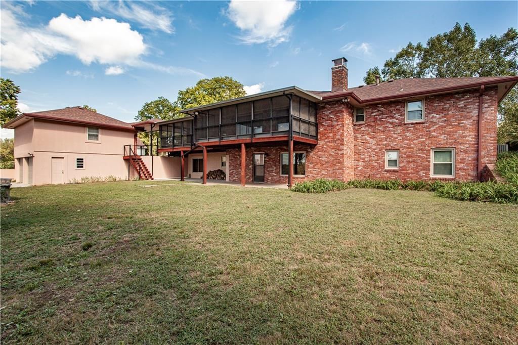 822 Dickinson Road — photo 9