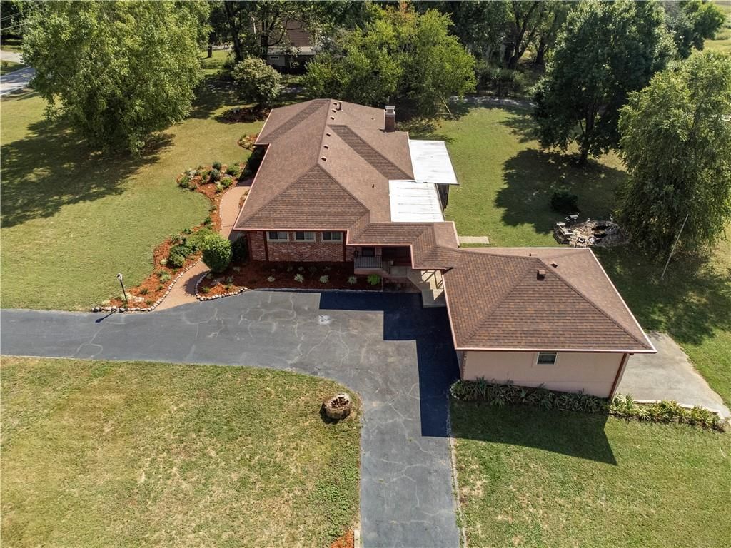 822 Dickinson Road — photo 15
