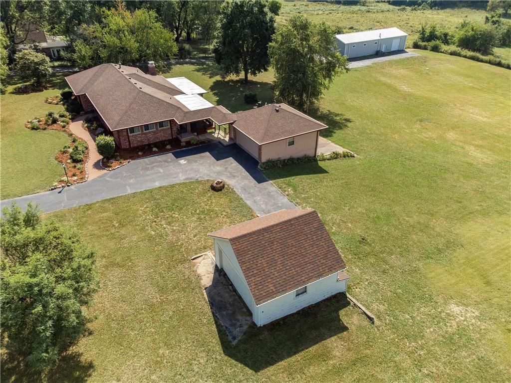 822 Dickinson Road — photo 16