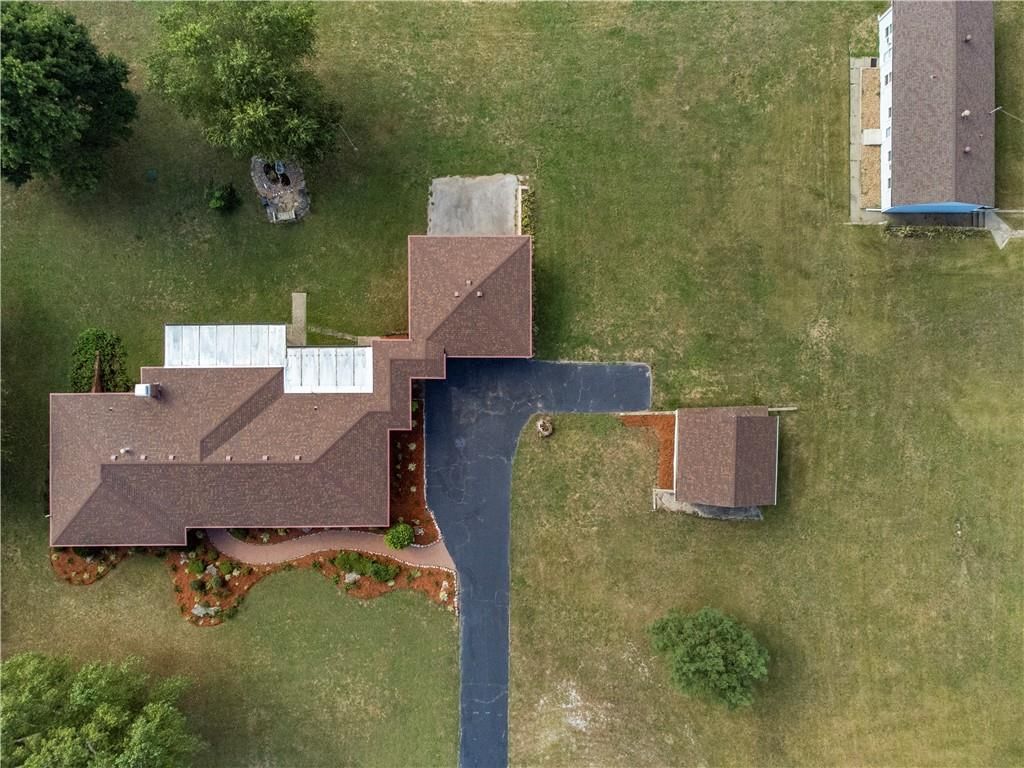 822 Dickinson Road — photo 18