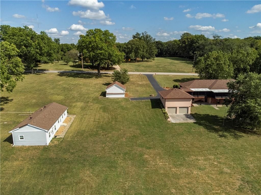 822 Dickinson Road — photo 19