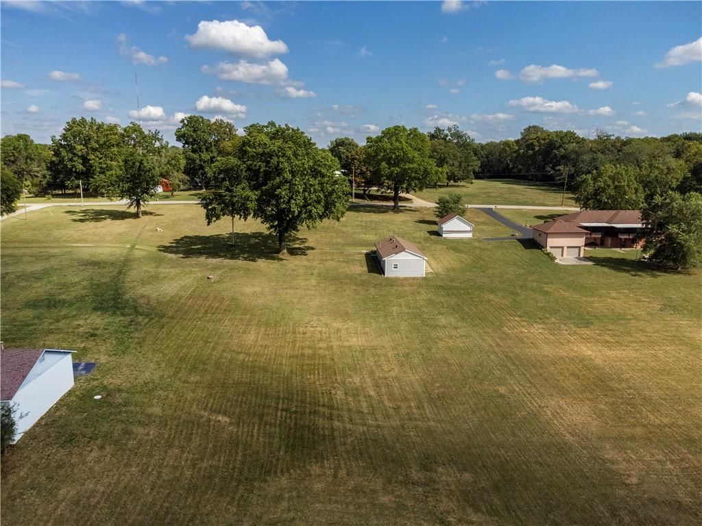 822 Dickinson Road — photo 20