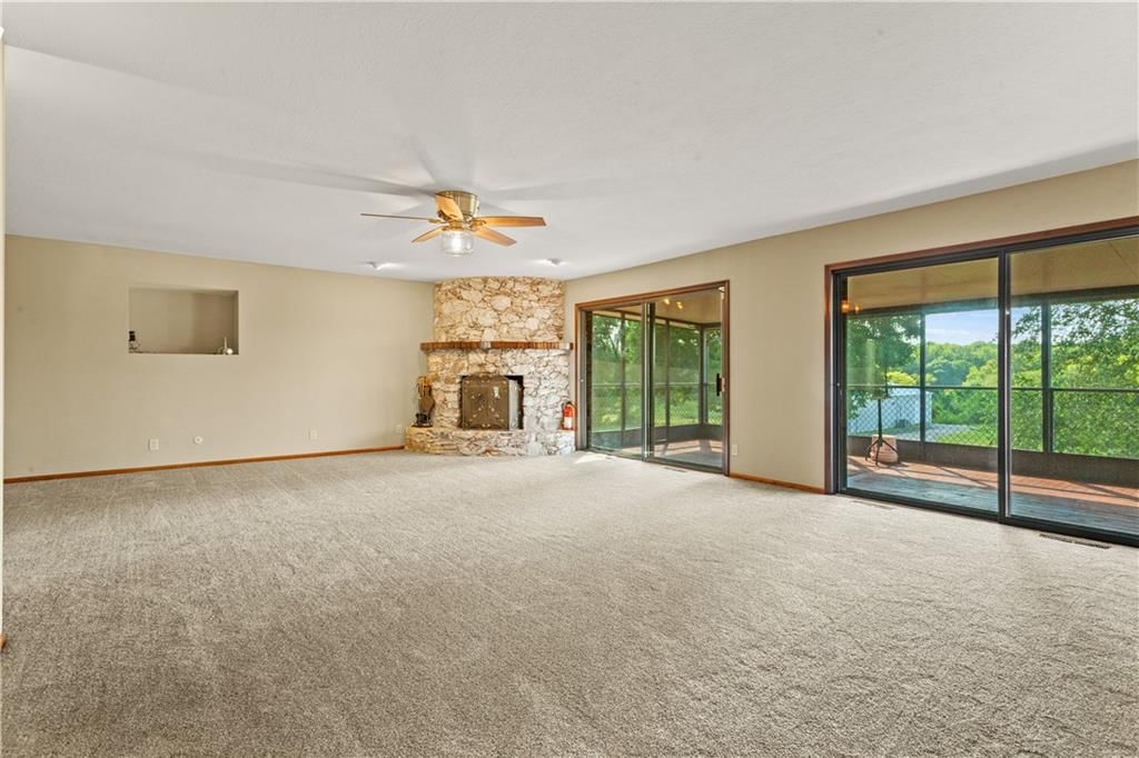 822 Dickinson Road — photo 28