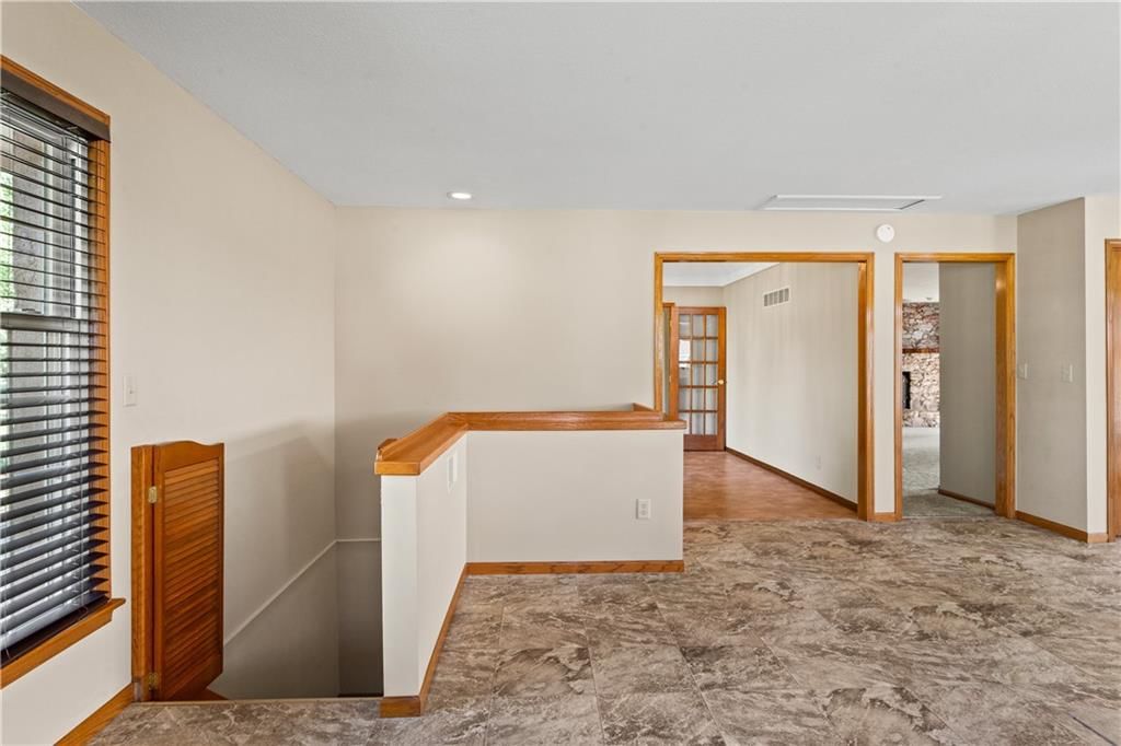 822 Dickinson Road — photo 39
