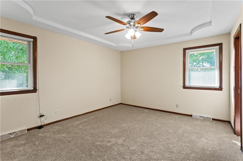 822 Dickinson Road — photo 41