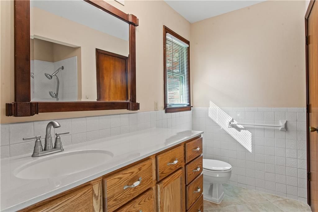 822 Dickinson Road — photo 45