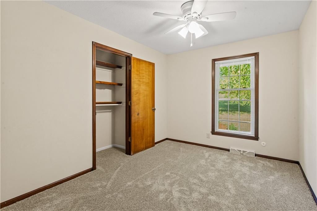 822 Dickinson Road — photo 49