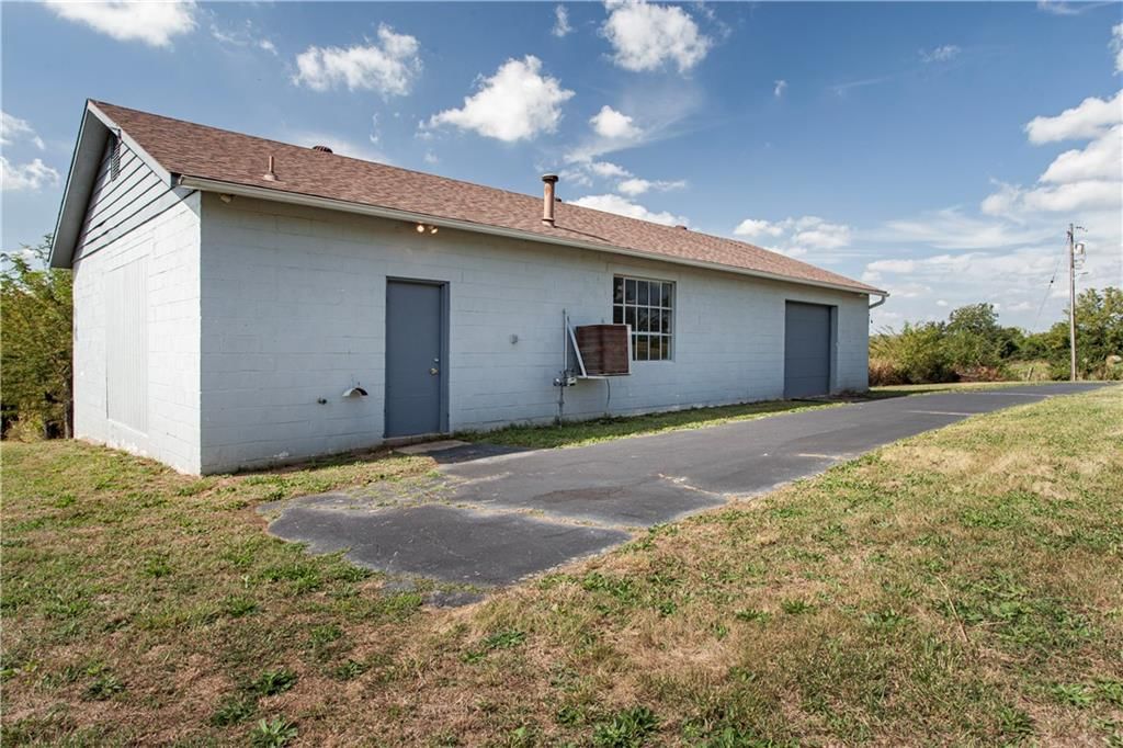 822 Dickinson Road — photo 83