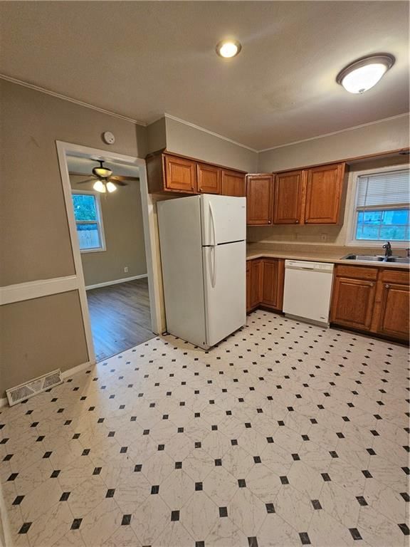 Photo 5 of 20 - 7414 E 110th Street