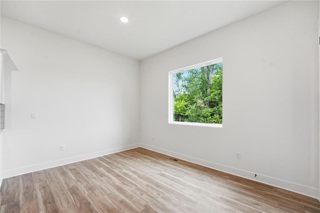 1808 Halls Creek Avenue — photo 9