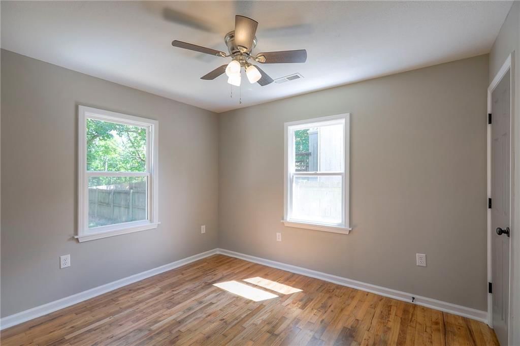 5605 Oakland Avenue — photo 16
