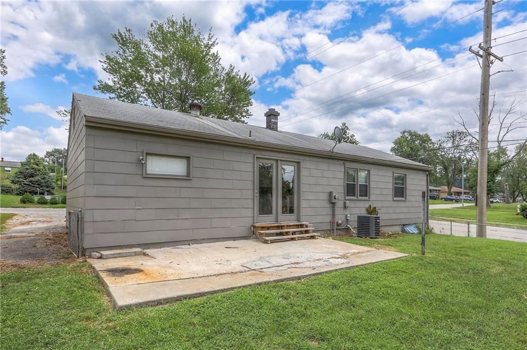 12809 E Bowen Street — photo 31