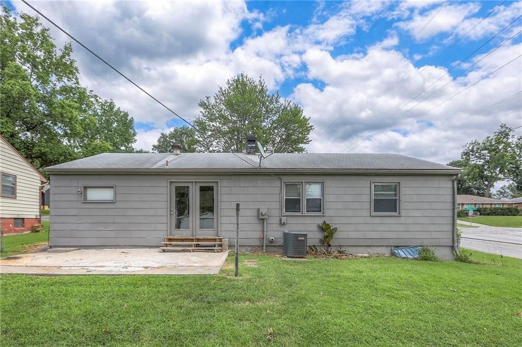 12809 E Bowen Street — photo 32