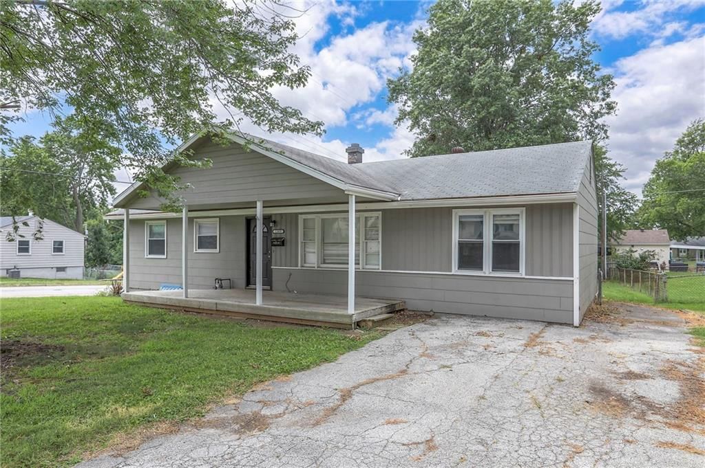 12809 E Bowen Street — photo 35