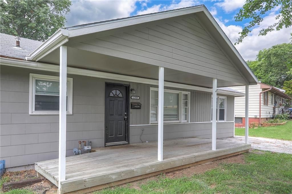 12809 E Bowen Street — photo 37