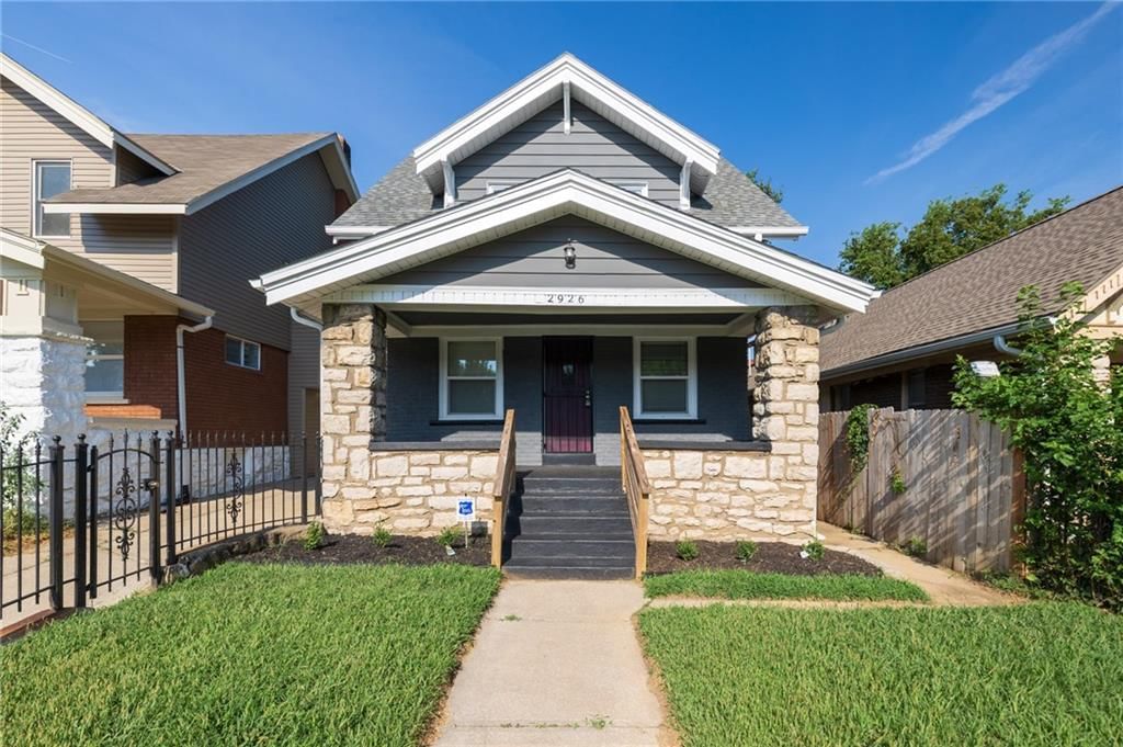 2926 Bales Avenue — photo 1