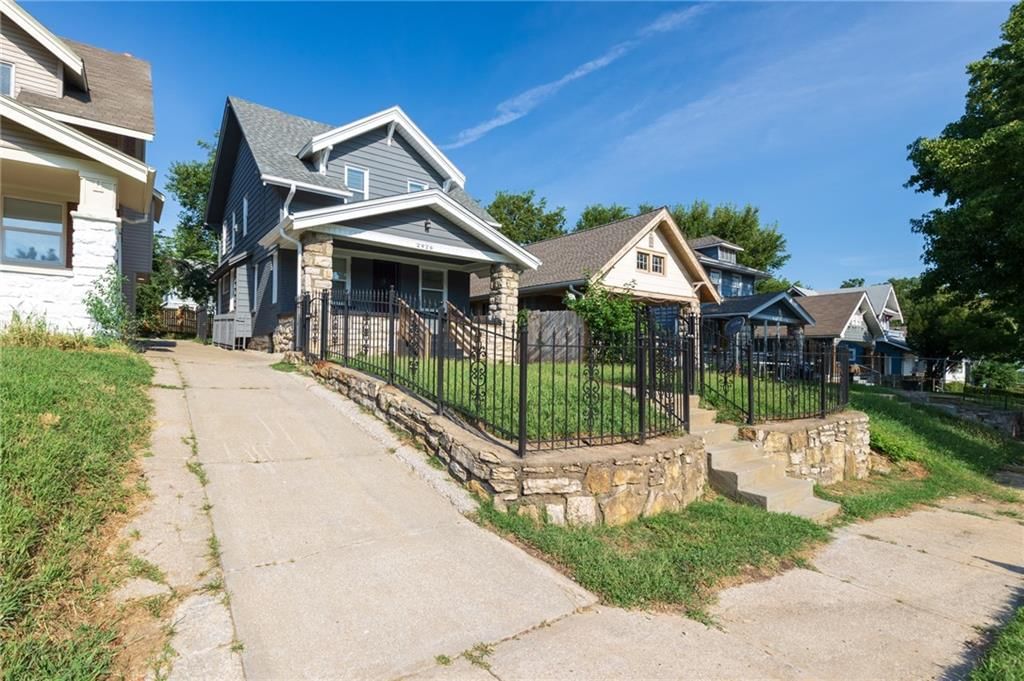 2926 Bales Avenue — photo 3