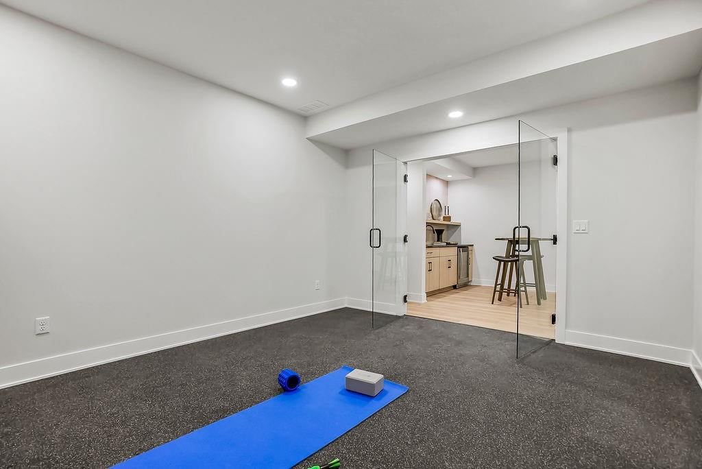 17812 Rainbow Boulevard — photo 43