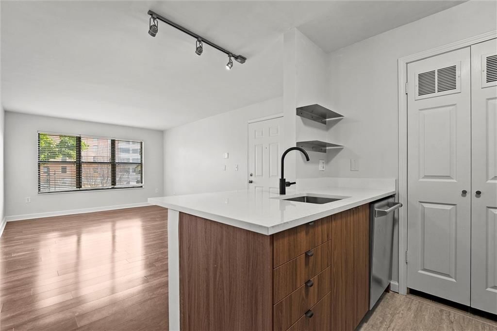 445 W 9th #103 Street — photo 10