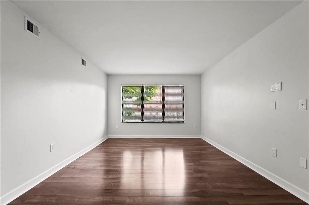 445 W 9th #103 Street — photo 16