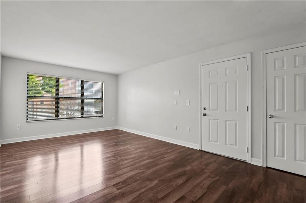 445 W 9th #103 Street — photo 19