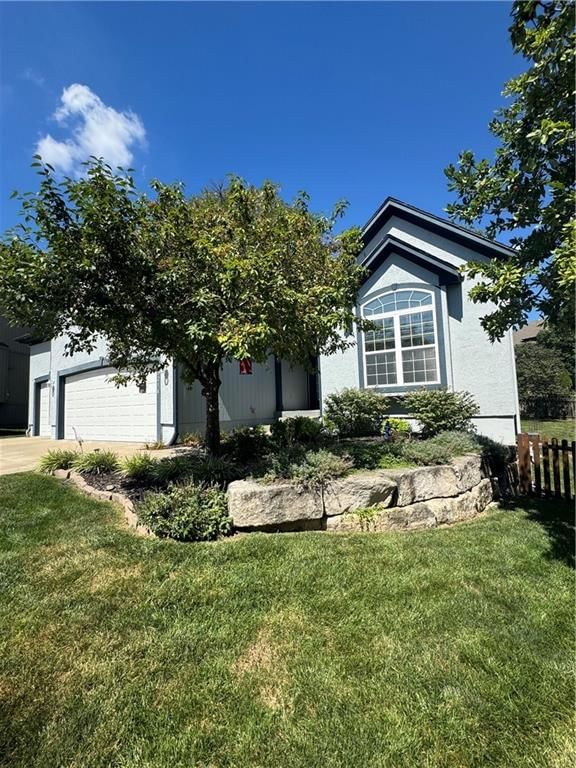 10214 Polfer Lane, Kansas City, KS