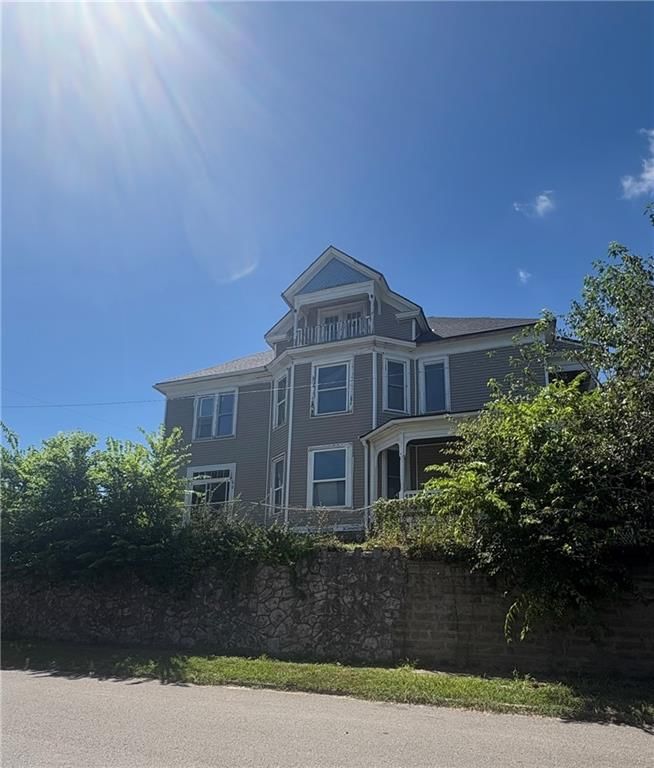 Photo 9 of 9 - 622 Hamburg Avenue