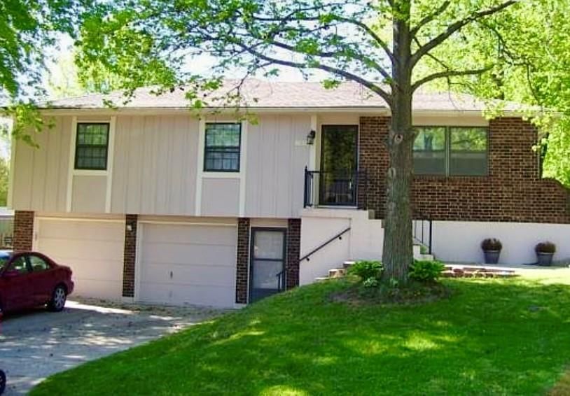 17815 Greentree Avenue, Independence, MO