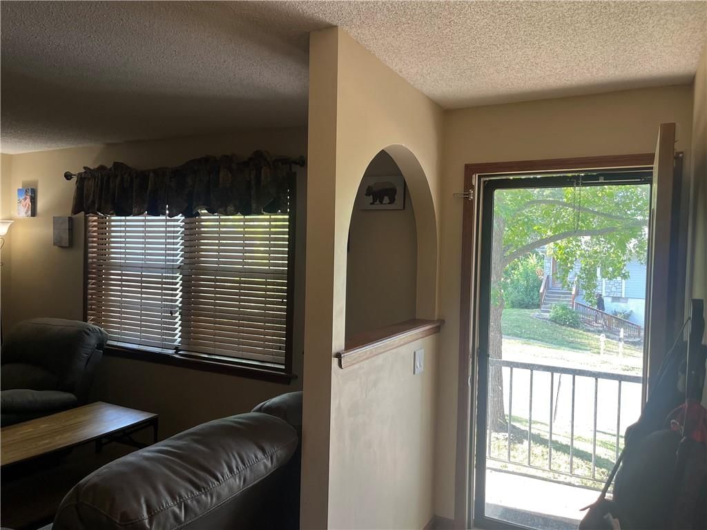 17815 Greentree Avenue — photo 3