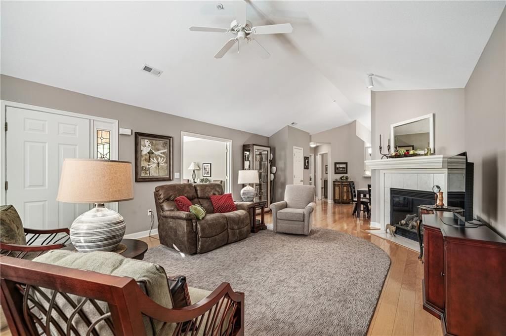7153 Meadow View Street — photo 13