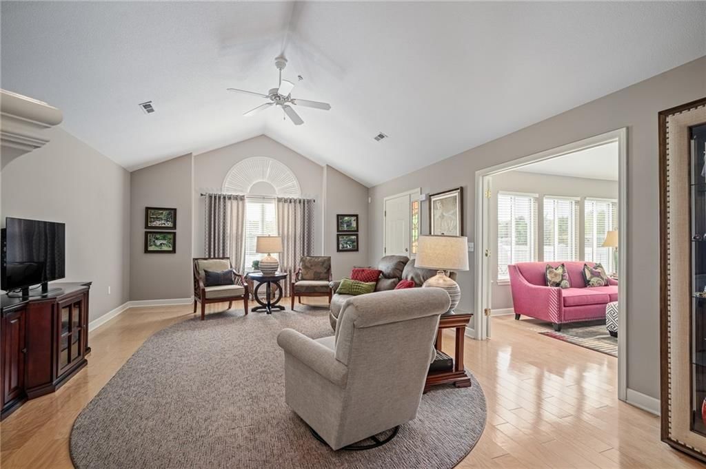 7153 Meadow View Street — photo 17