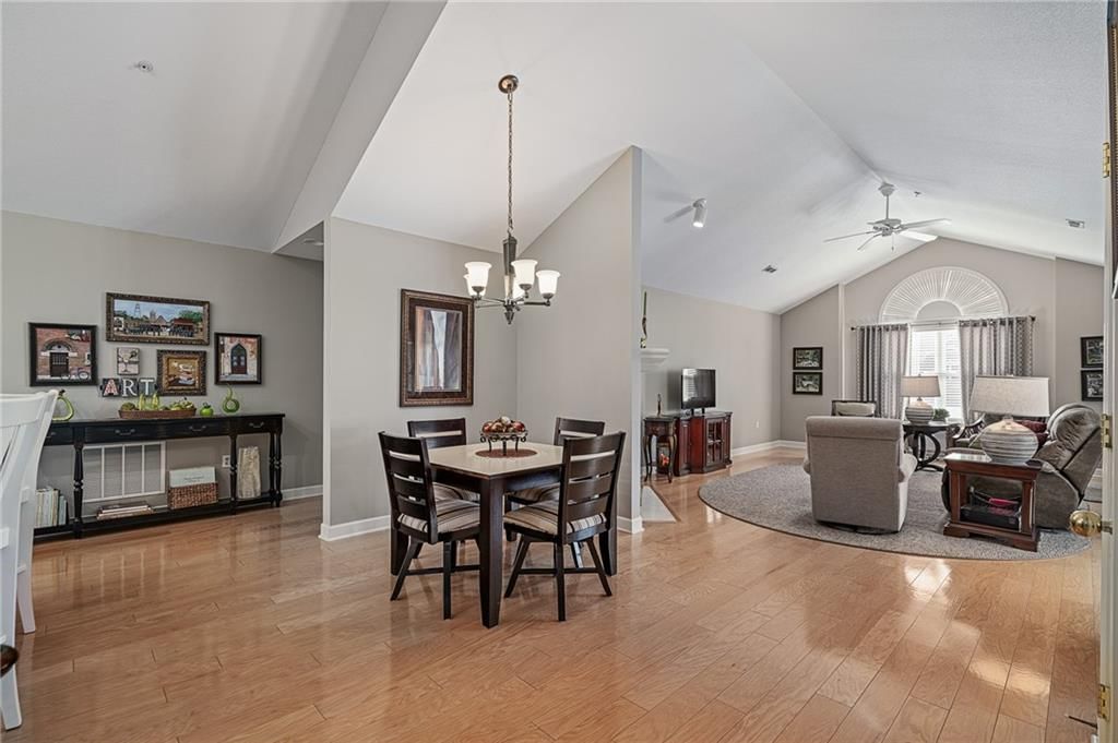 7153 Meadow View Street — photo 23