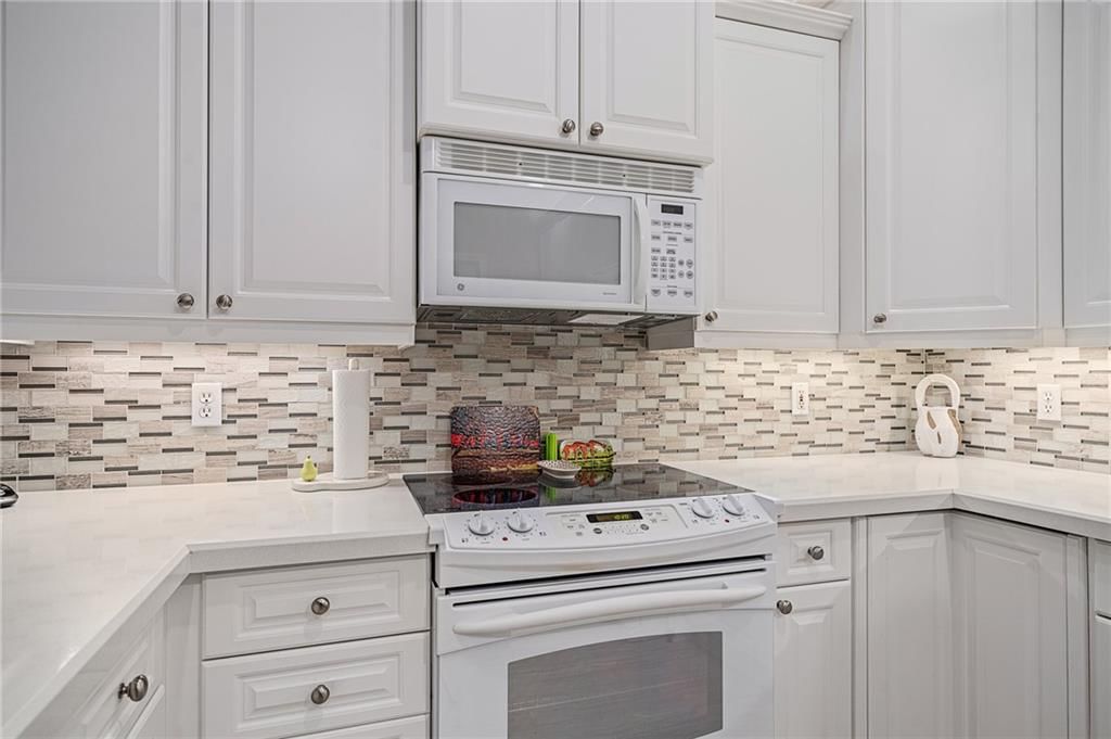 7153 Meadow View Street — photo 27