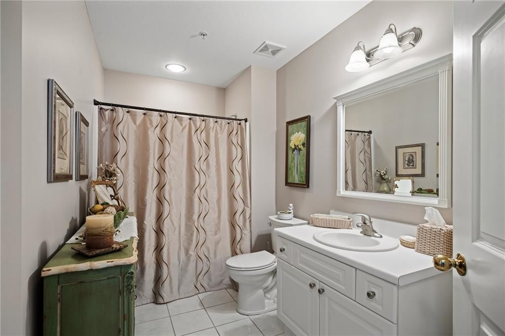 7153 Meadow View Street — photo 38