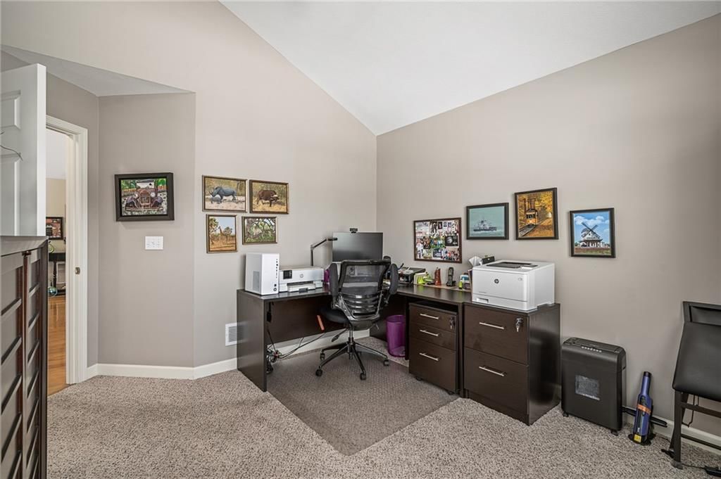7153 Meadow View Street — photo 40