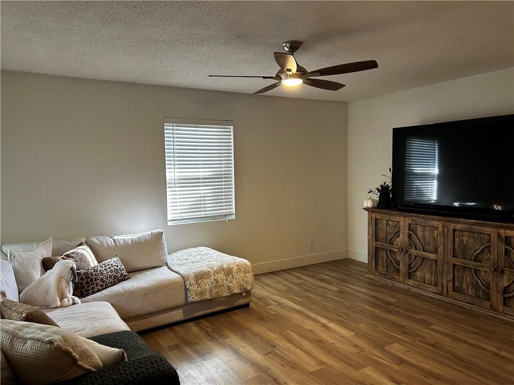 322 N Vermont Street — photo 5