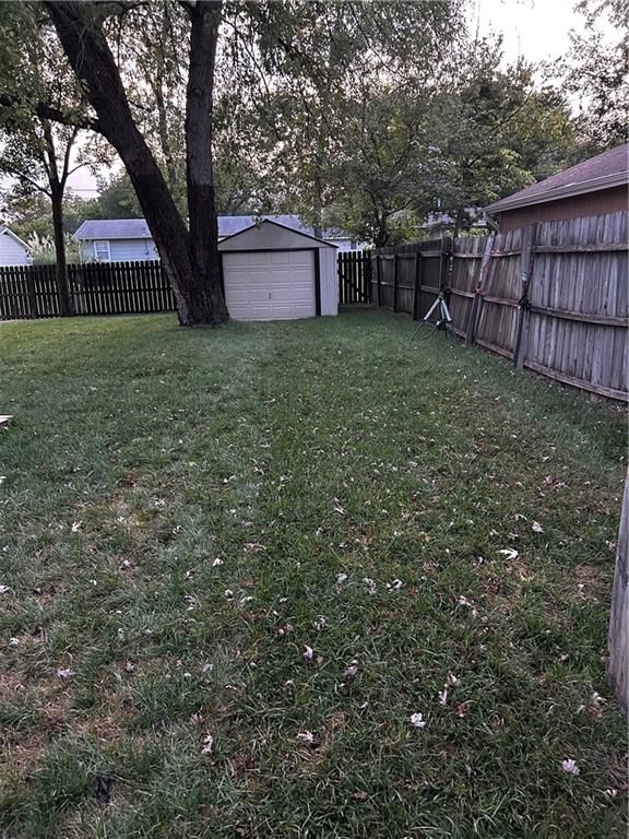 322 N Vermont Street — photo 16