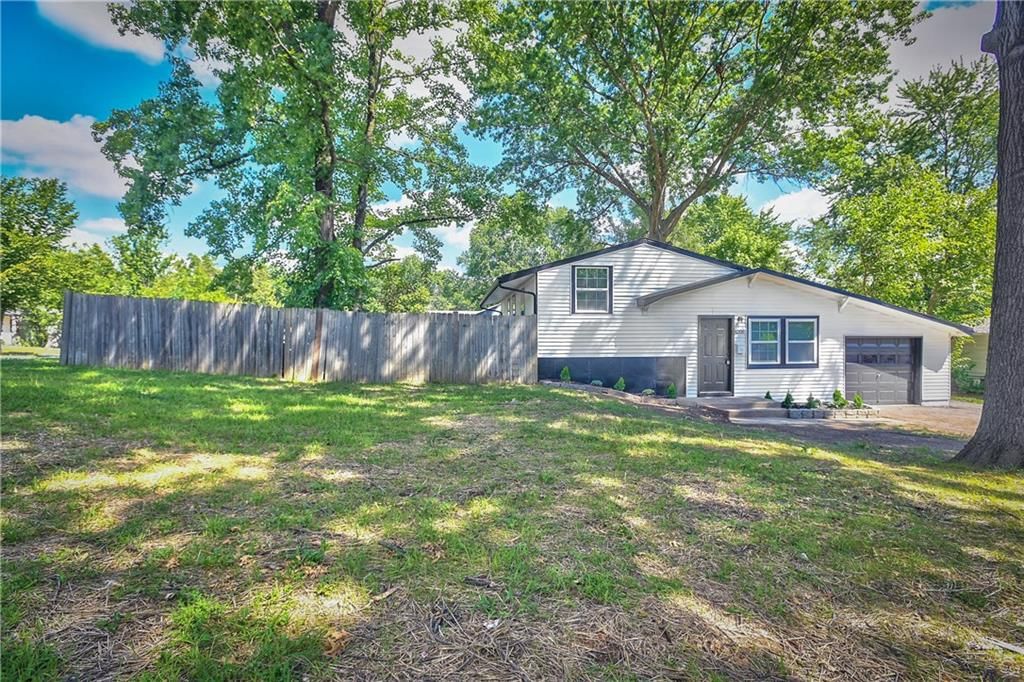 8208 E 114th Street — photo 3
