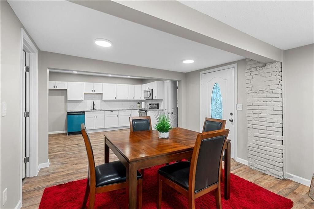 302 Walnut Street — photo 12