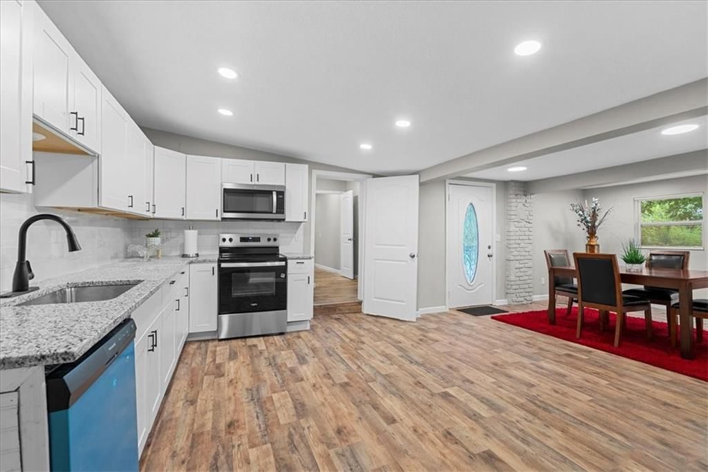 302 Walnut Street — photo 15