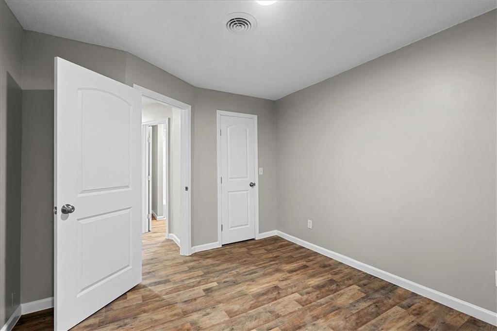 302 Walnut Street — photo 25
