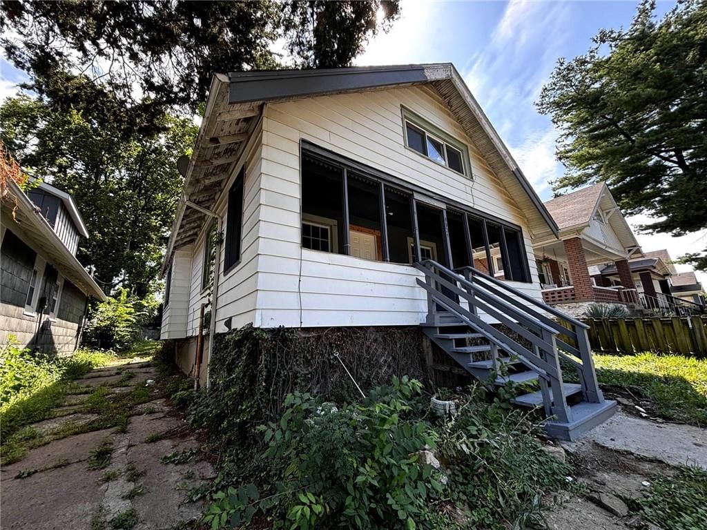 Photo 2 of 24 - 6031 E 14th Street