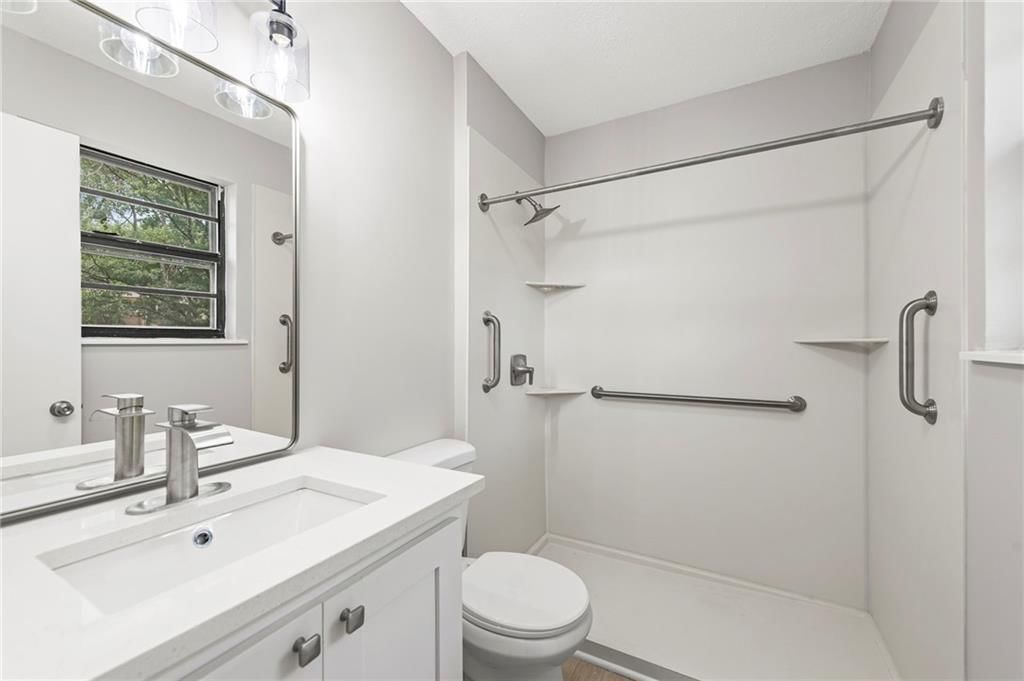 Photo 17 of 35 - 1628 1st Street Terrace