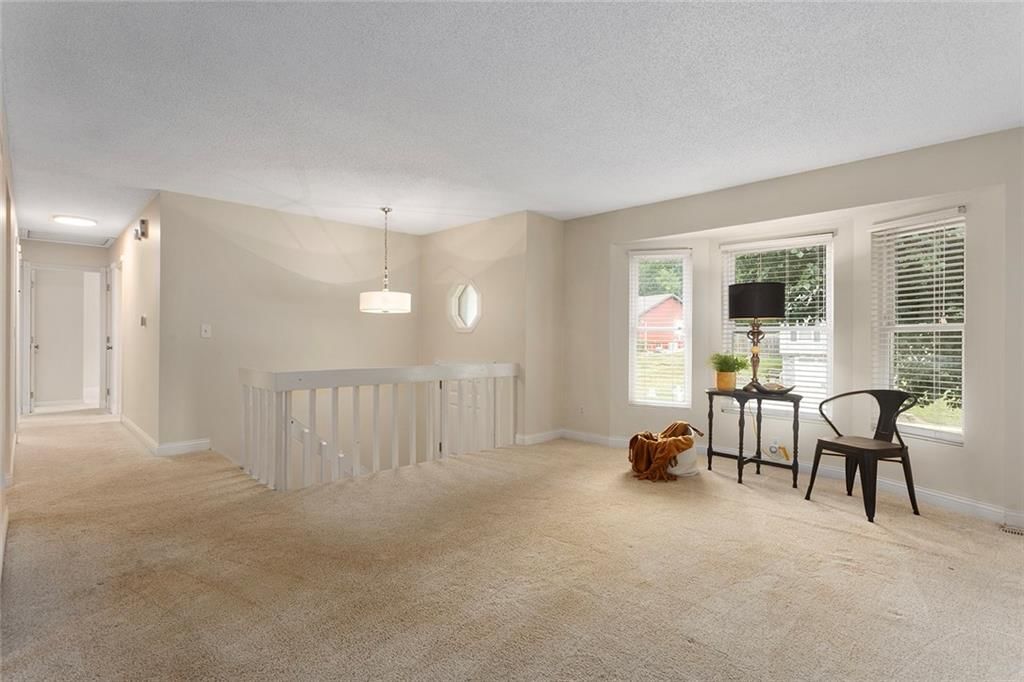 Photo 6 of 43 - 1407 NW 74th Street