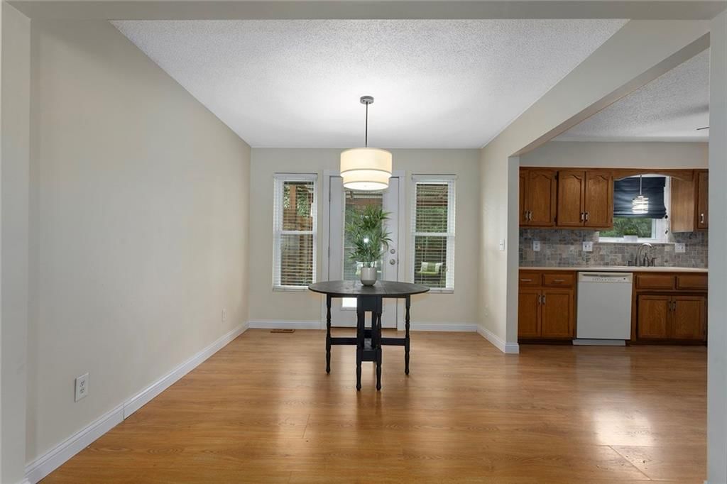 Photo 9 of 43 - 1407 NW 74th Street