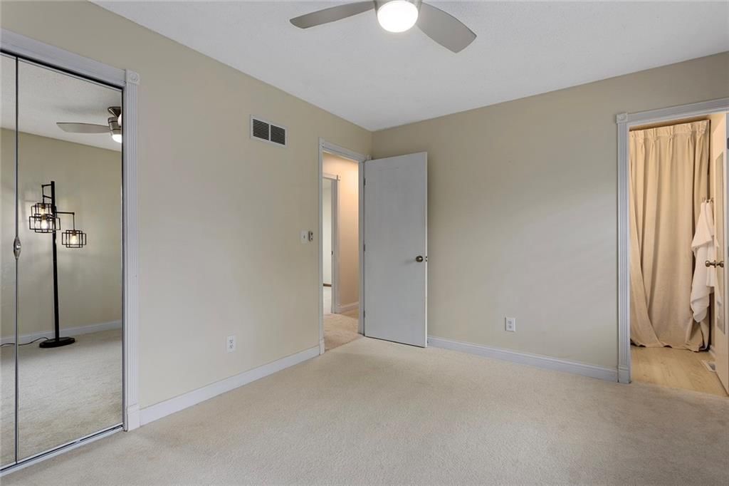 Photo 18 of 43 - 1407 NW 74th Street