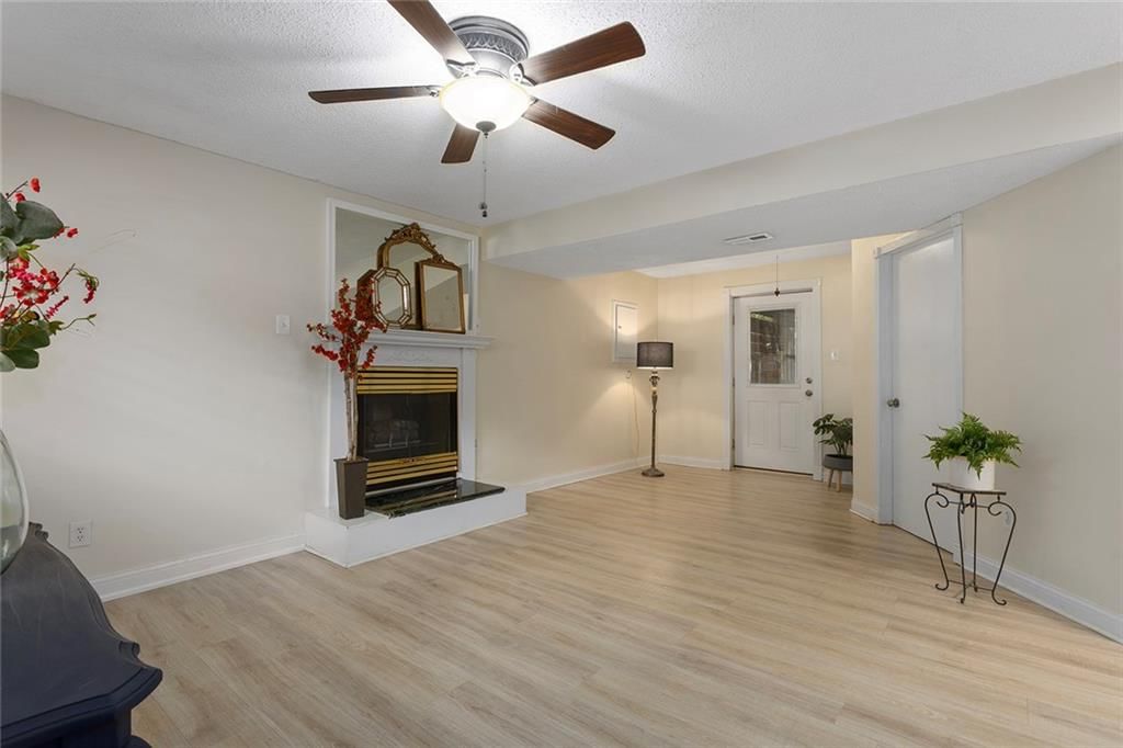 Photo 23 of 43 - 1407 NW 74th Street