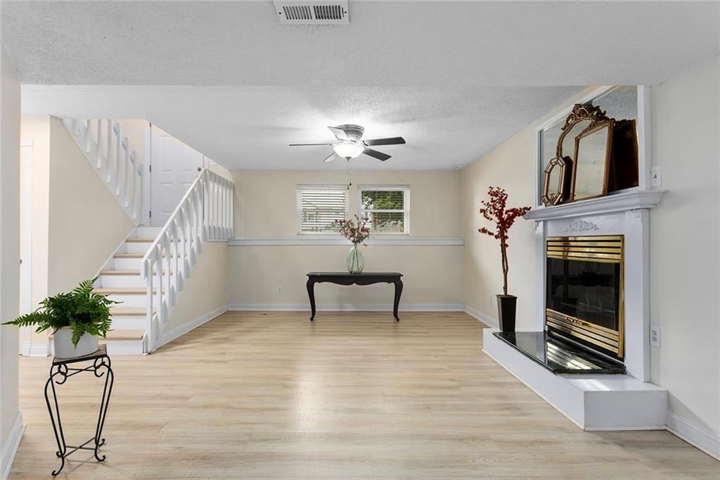 Photo 25 of 43 - 1407 NW 74th Street