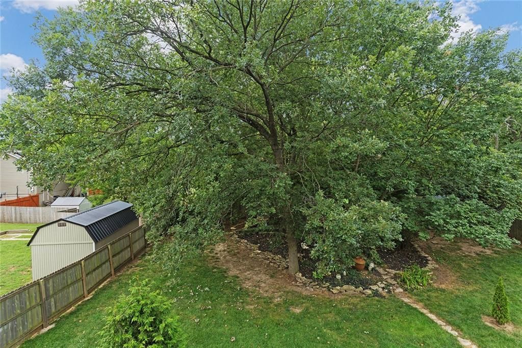 Photo 30 of 43 - 1407 NW 74th Street